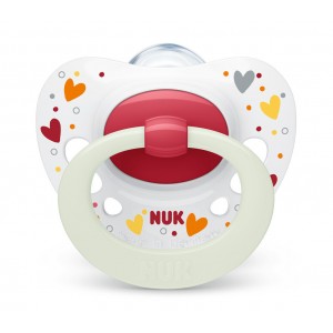 Nuk Ορθοδοντική Πιπίλα Σιλικόνης για 6-18 μηνών Signature Night με Θήκη Νυκτός Λευκή με καρδούλες (10736695) Nuk Ορθοδοντική Πιπίλα Σιλικόνης για 6-18 μηνών Signature Night με Θήκη Νυκτός Λευκή με καρδούλες (10736695)