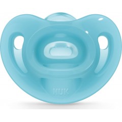 Nuk Ορθοδοντική Πιπίλα Σιλικόνης για 6-18 μηνών Sensitive με Θήκη Μπλε (10736121)