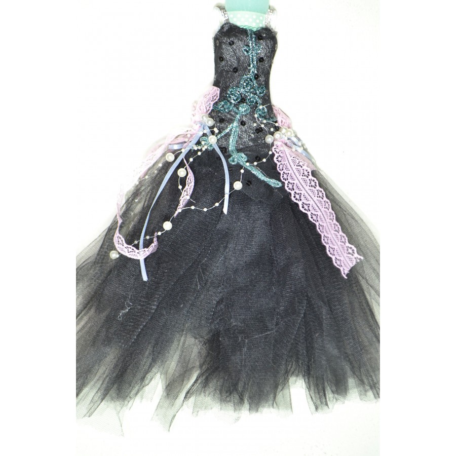Χειροποίητη Αρωματική Λαμπάδα Με Διακοσμητικό Μαύρο Φόρεμα (2024082)