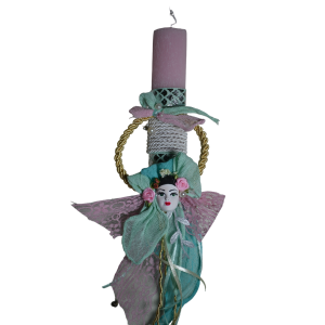 Χειροποίητη Αρωματική Λαμπάδα Με Διακοσμητικό Στεφανάκι με Κεραμικό Πρόσωπο (2024330) Χειροποίητη Αρωματική Λαμπάδα Με Διακοσμητικό Στεφανάκι με Κεραμικό Πρόσωπο (2024330)