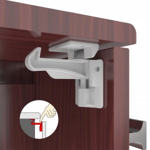 Bebe stars Προστατευτικά για ντουλάπια και συρτάρια 4 τμχ (90-104) Bebe stars Προστατευτικά για ντουλάπια και συρτάρια 4 τμχ (90-104)