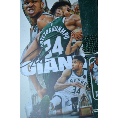 Χειροποίητη Αρωματική Λαμπάδα Με τον Gianni σε ξύλινη Διακοσμητική Βάση (2026146) Χειροποίητη Αρωματική Λαμπάδα Με τον Gianni σε ξύλινη Διακοσμητική Βάση (2026146)