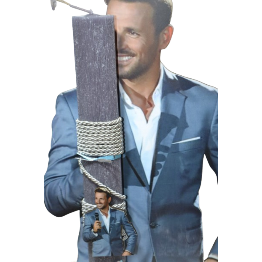 Χειροποίητη Αρωματική Λαμπάδα Με τον Διάσημο Τραγουδιστή σε Διακοσμητική Βάση (2026200) Χειροποίητη Αρωματική Λαμπάδα Με τον Διάσημο Τραγουδιστή σε Διακοσμητική Βάση (2026200)