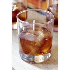 Χειροποίητη Λαμπάδα Whiskey με πάγο σε ποτήρι (003762) Χειροποίητη Λαμπάδα Whiskey με πάγο σε ποτήρι (003762)