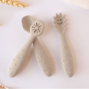 Kiokids Σετ Κουταλάκια Σιλικόνης Αυτοσίτισης Beige 6+Μ.3τμχ. (4162) Kiokids Σετ Κουταλάκια Σιλικόνης Αυτοσίτισης Beige 6+Μ.3τμχ. (4162)