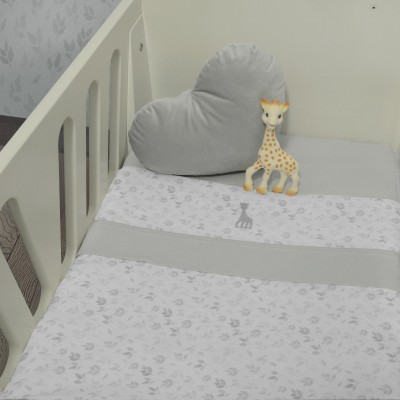 Baby Oliver Σετ σεντόνια τριών τεμαχίων για βρεφικό λίκνο Sophie La Giraffe (46-6704/507) Baby Oliver Σετ σεντόνια τριών τεμαχίων για βρεφικό λίκνο Sophie La Giraffe (46-6704/507)