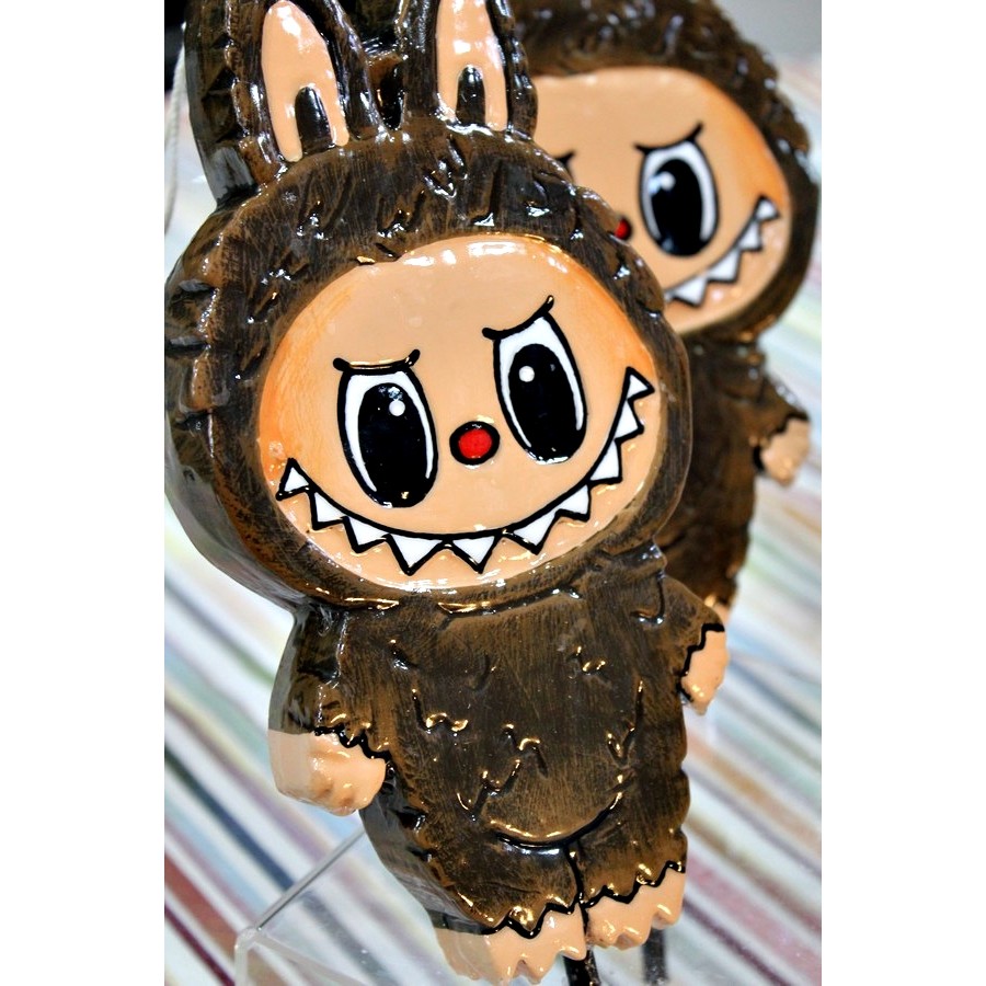 Πασχαλινή λαμπάδα Πλακέτα Γλυκό Τερατάκι Καφέ 20,5 x 10,2cm (001602)