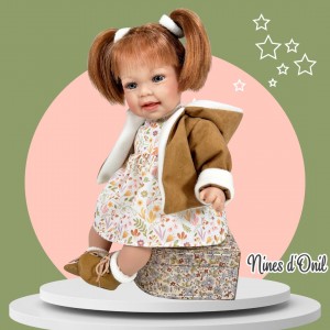 Nines D'Onil: Susi με παλτό και τζίντζερ μαλλιά (NDO-3920) Nines D'Onil: Susi με παλτό και τζίντζερ μαλλιά (NDO-3920)