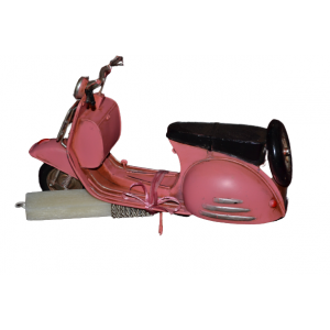 Χειροποίητη Αρωματική Λαμπάδα Με Μεγάλη Ροζ Vintage Βέσπα (2022247) Χειροποίητη Αρωματική Λαμπάδα Με Μεγάλη Ροζ Vintage Βέσπα (2022247)