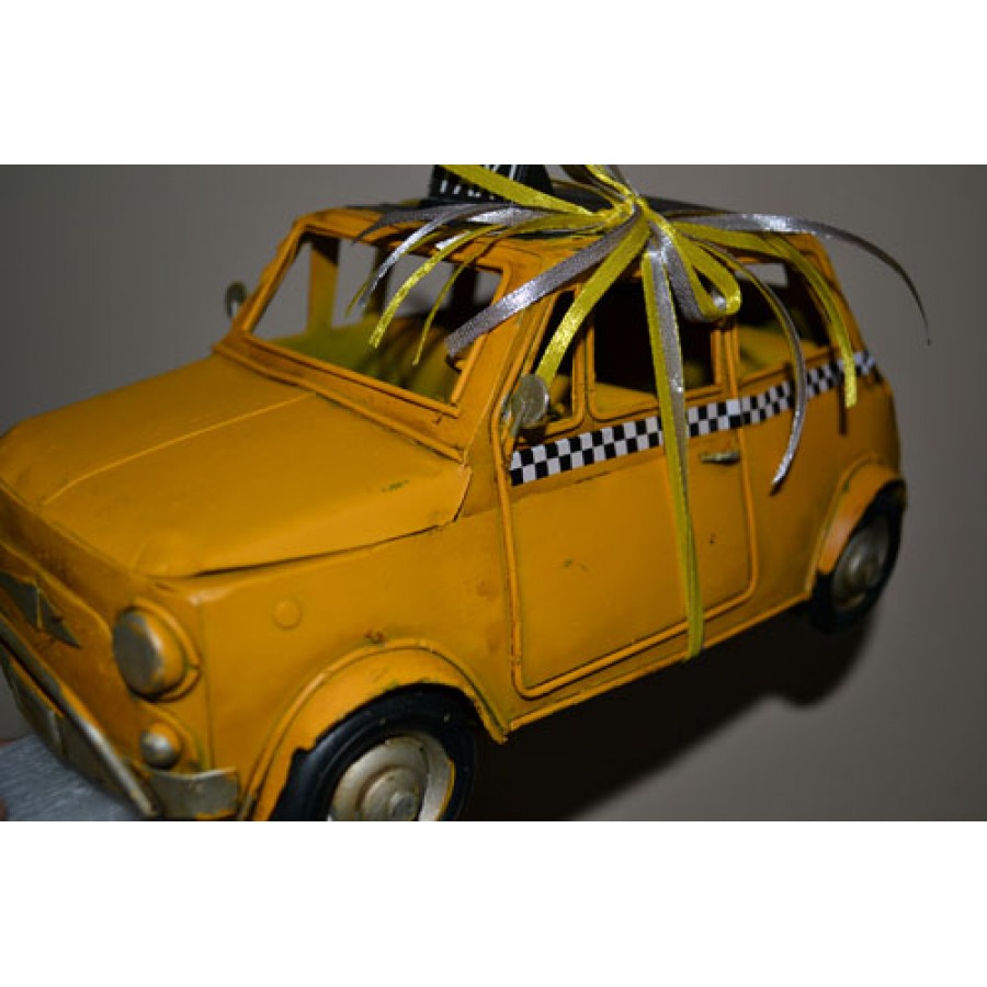 Χειροποίητη Αρωματική Λαμπάδα Με Μεταλλικό Taxi Fiat 500 (F177)