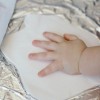 Pearhead: Στολίδι με αποτύπωμα του μωρού σας με άσπρη κορδέλα (PH-50020)